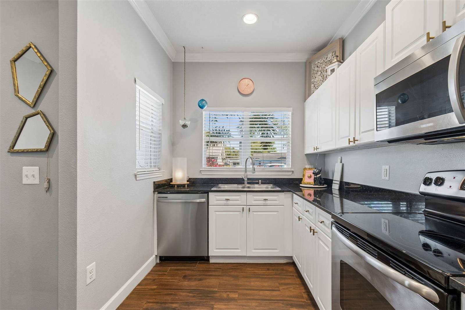 WESTSHORE TOWNHOMES - Residential