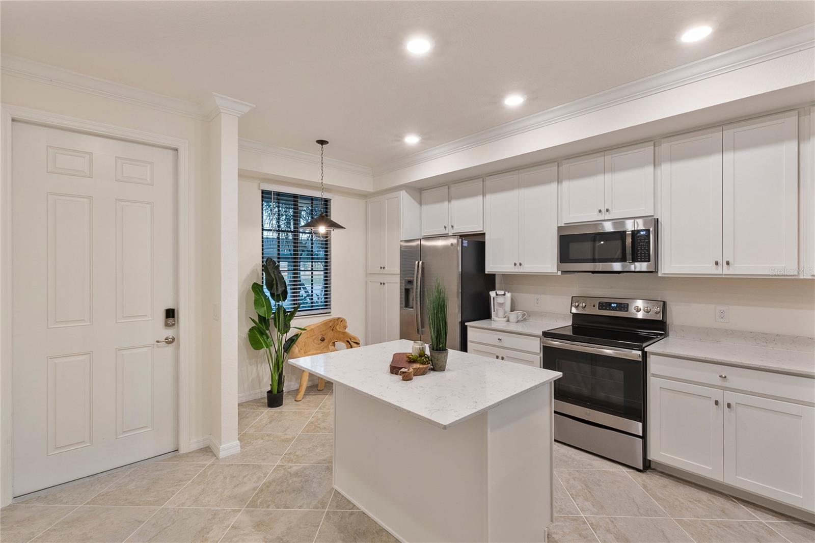 TERRACE IV AT LAKEWOOD NATIONAL PH I - Residential Lease