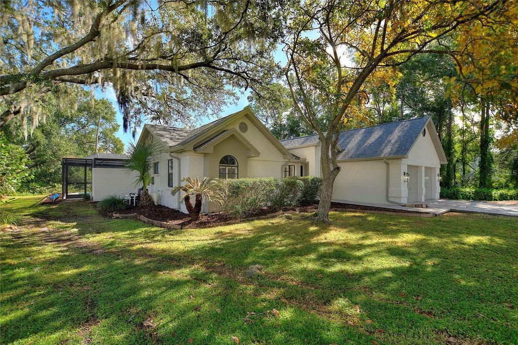 Photo of 1262 Dockside Drive, Lutz, FL 33559 (MLS # A4669673)