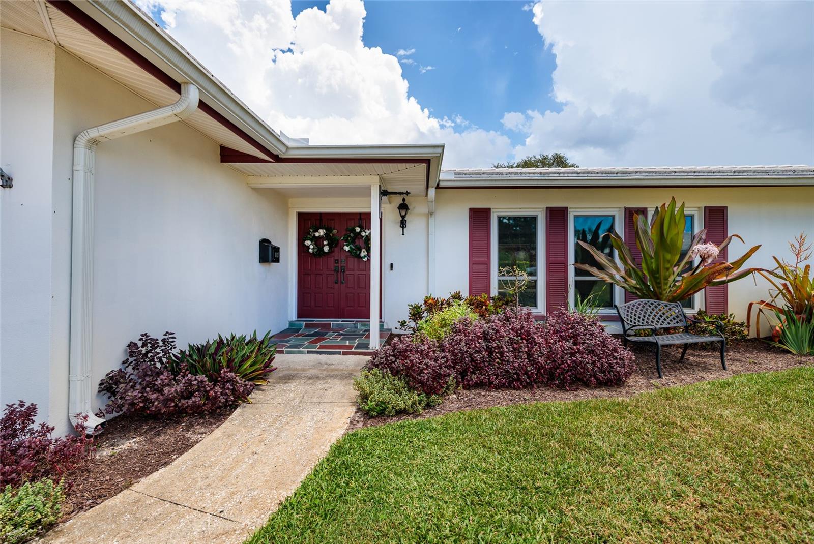 1027 GROVEWOOD COURT