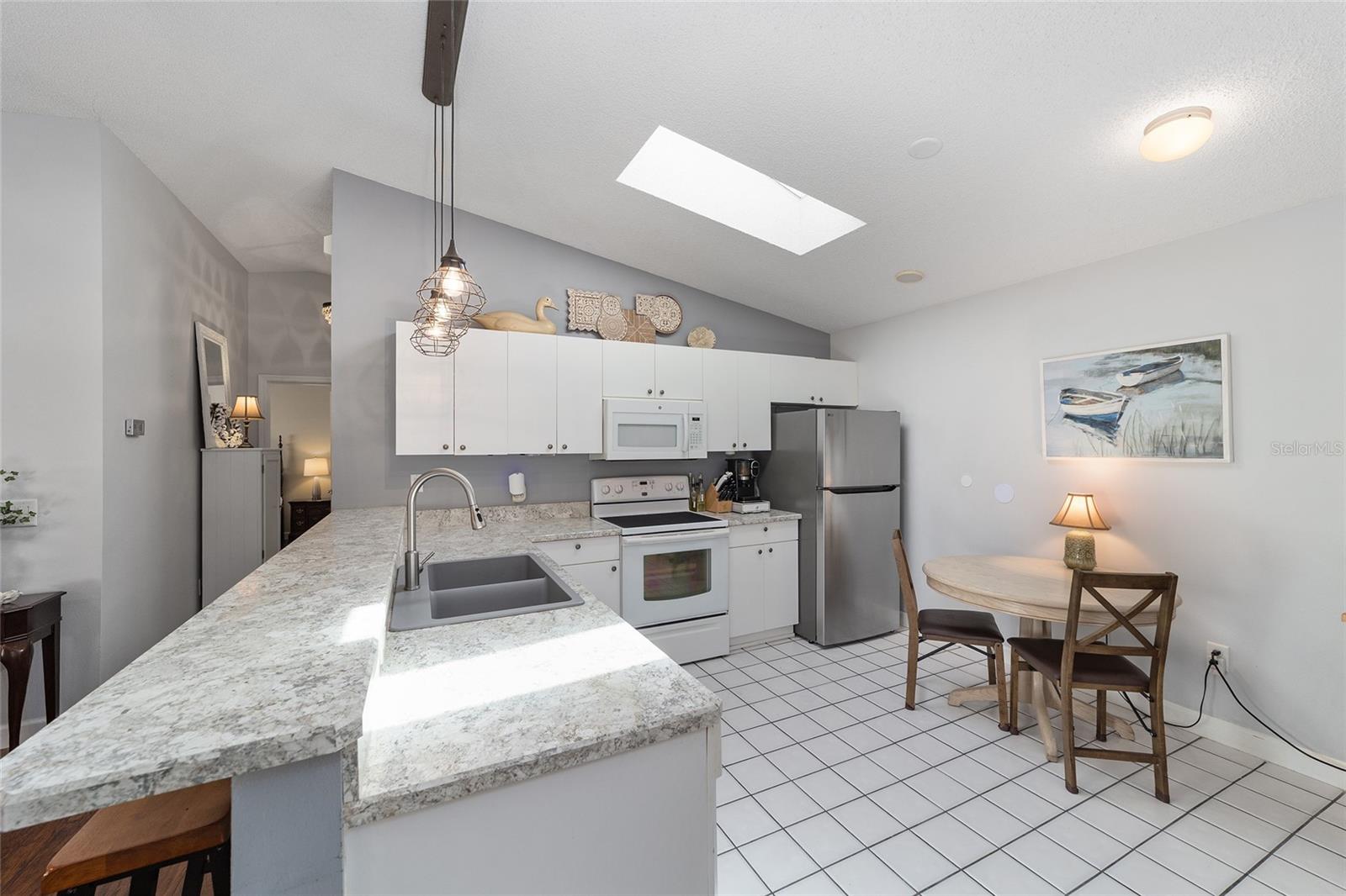 SUMTER VILLA DE LA VISTA WEST - Residential