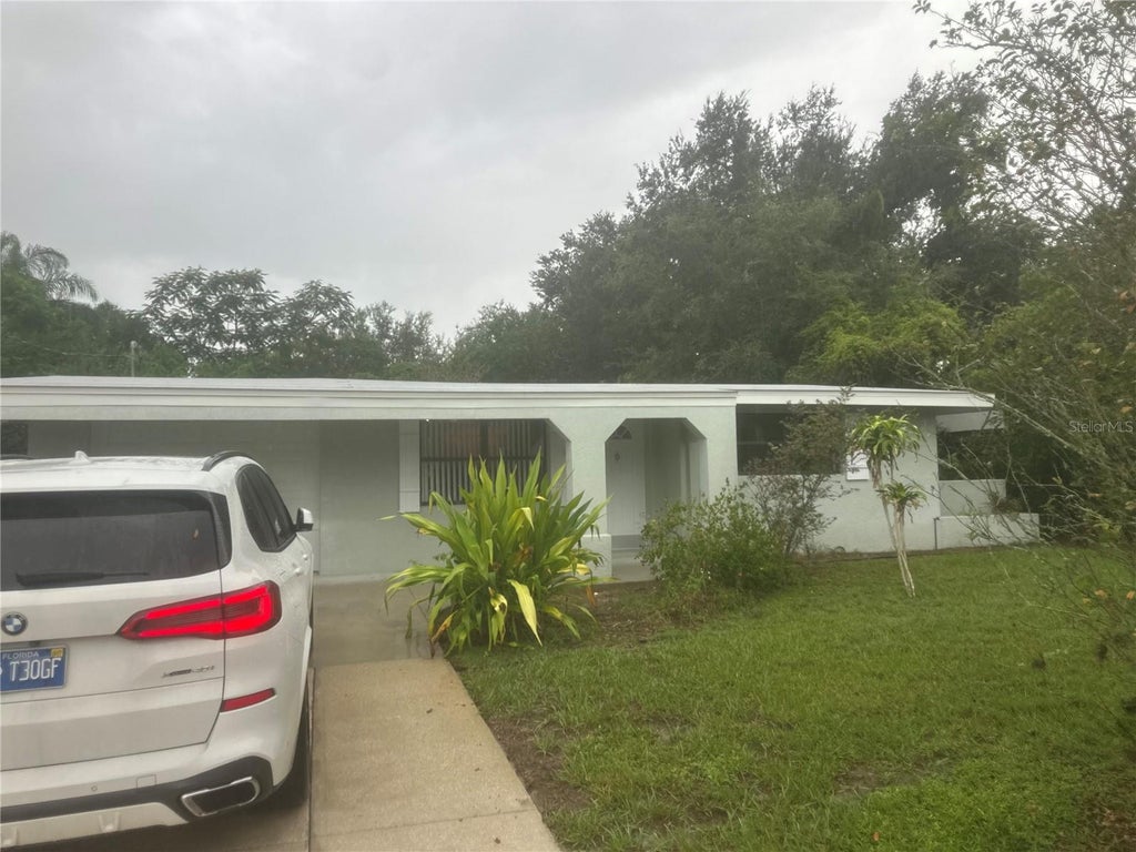 Photo of 4702 Cronin Drive, Sarasota, FL 34232 (MLS # A4709184)