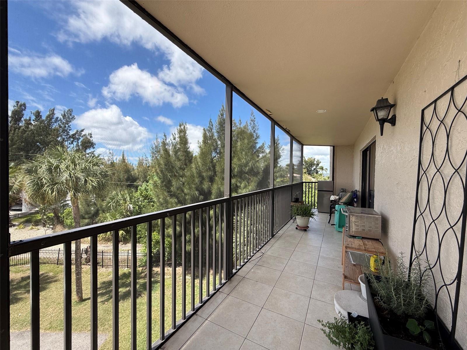 EMERALD POINTE PH 06 BLDG E - Residential