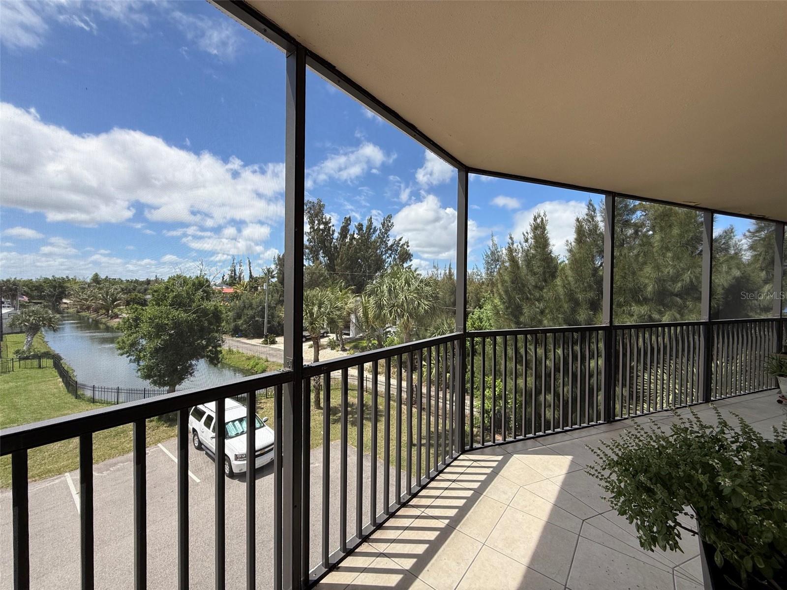 EMERALD POINTE PH 06 BLDG E - Residential