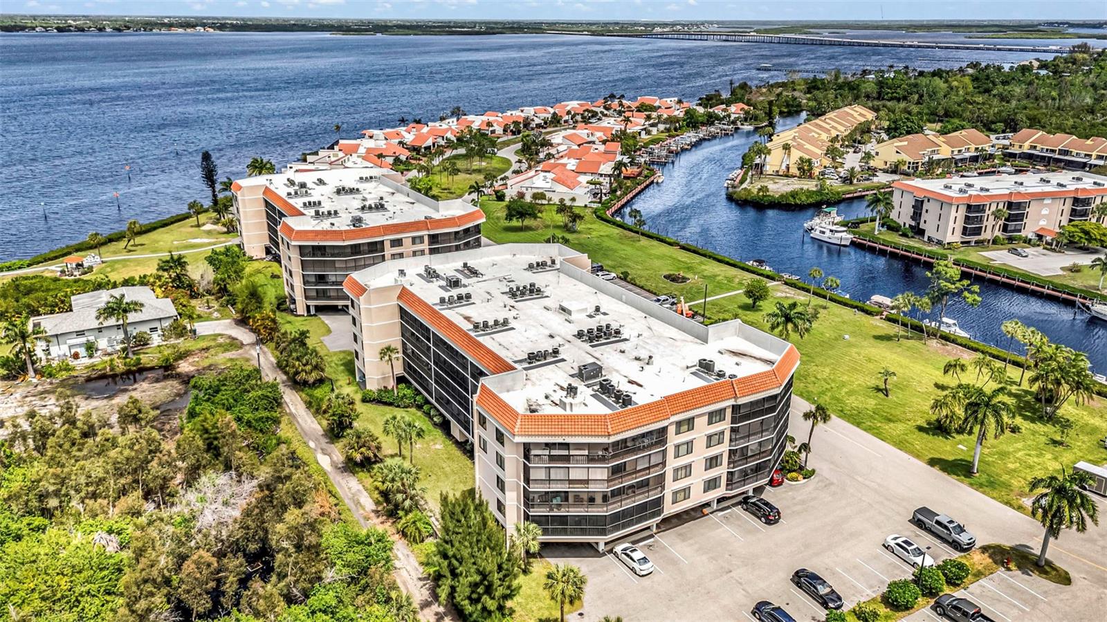 EMERALD POINTE PH 06 BLDG E - Residential