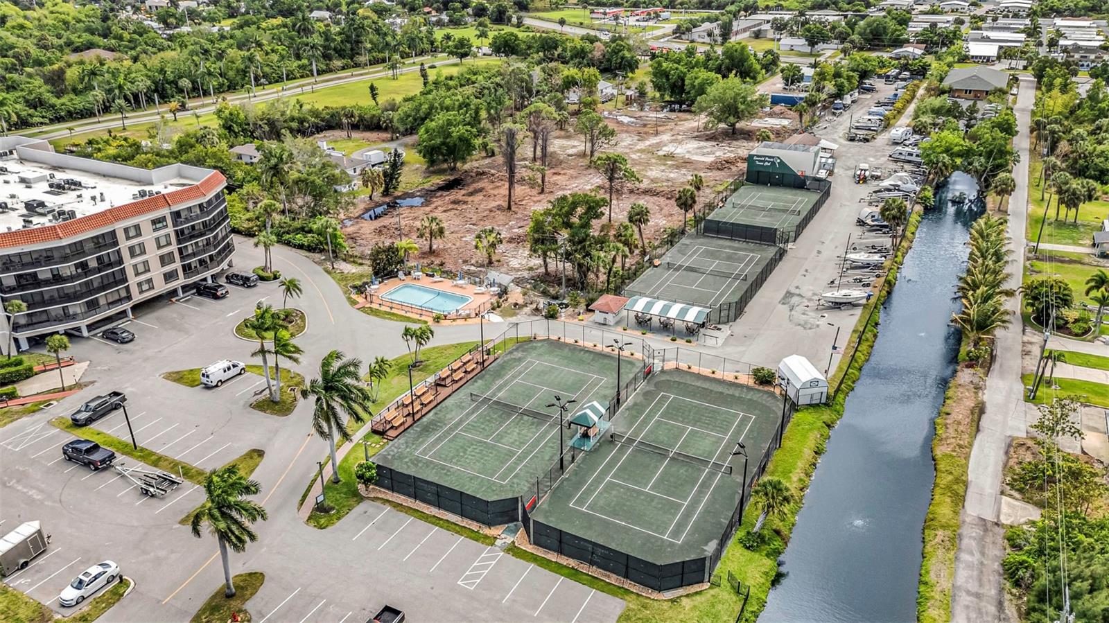 EMERALD POINTE PH 06 BLDG E - Residential