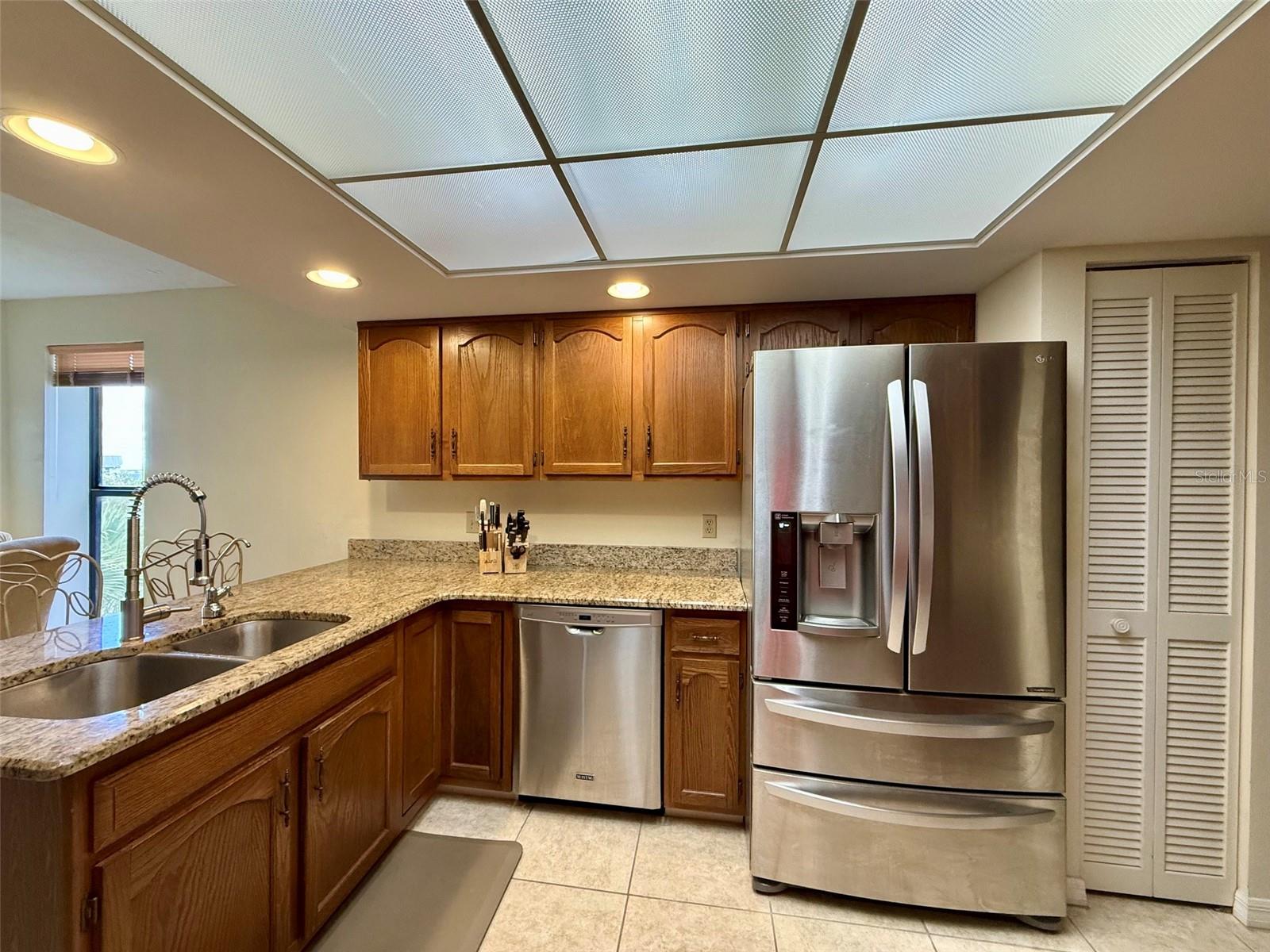 EMERALD POINTE PH 06 BLDG E - Residential