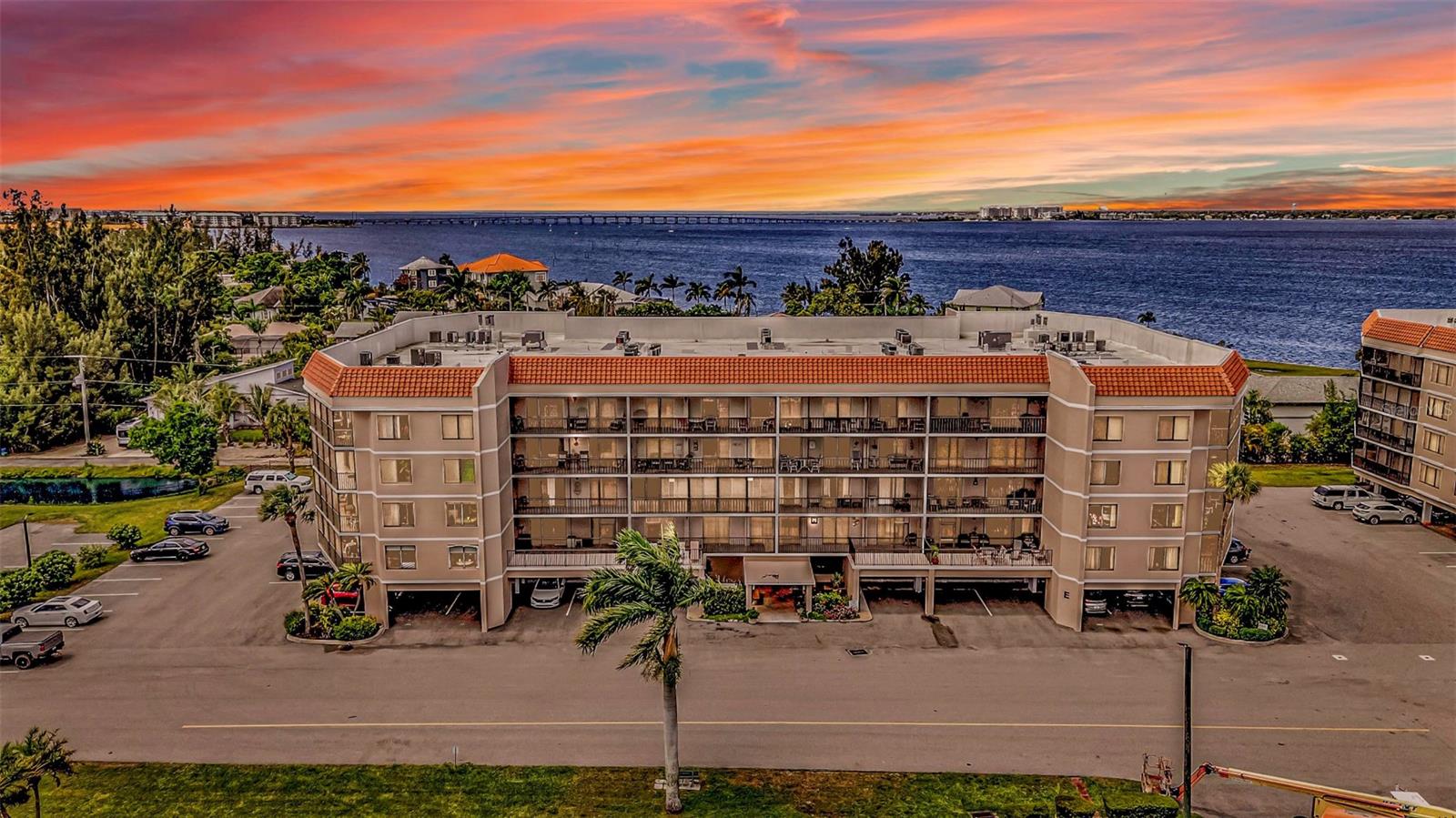 EMERALD POINTE PH 06 BLDG E - Residential