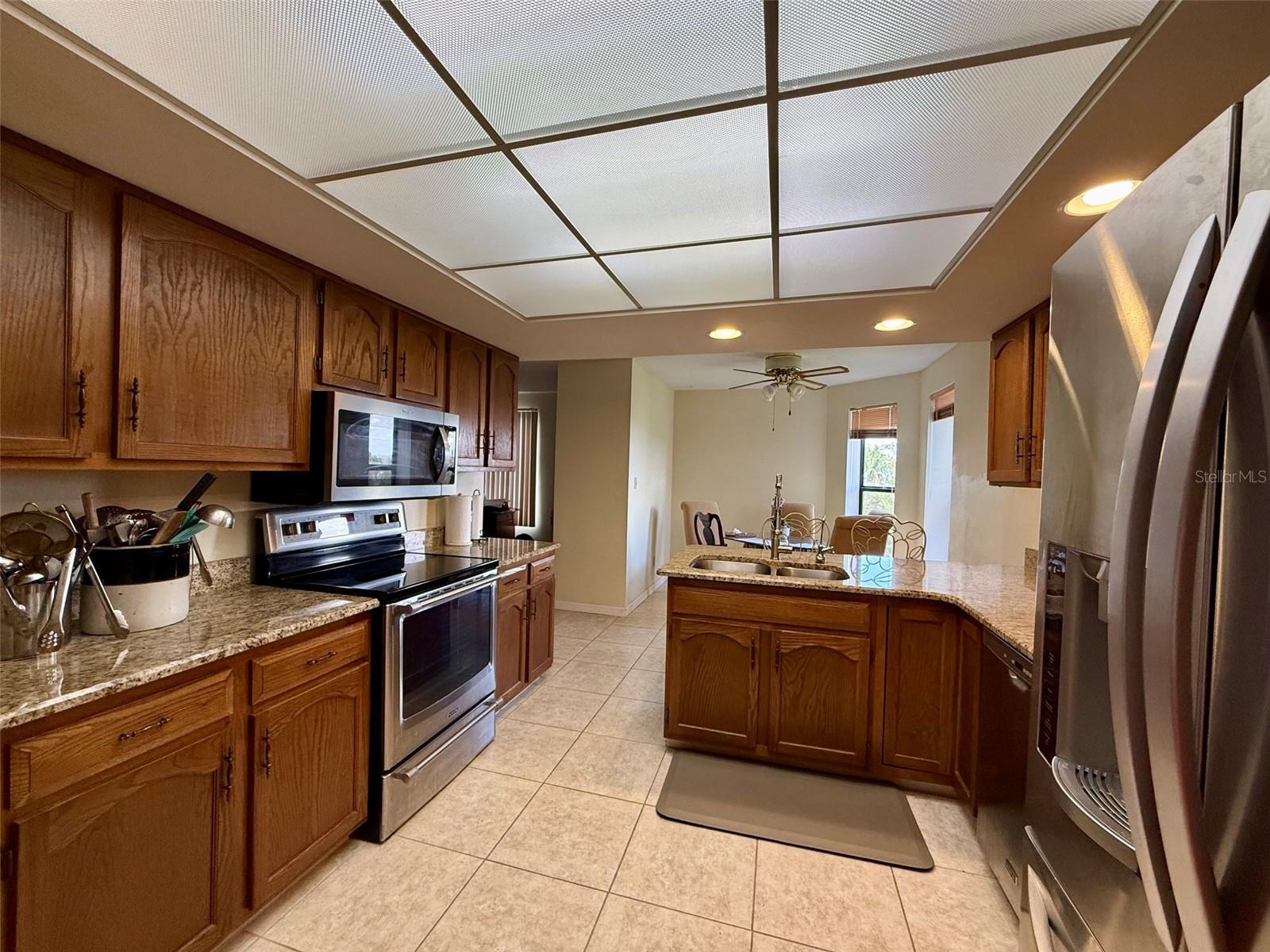 EMERALD POINTE PH 06 BLDG E - Residential