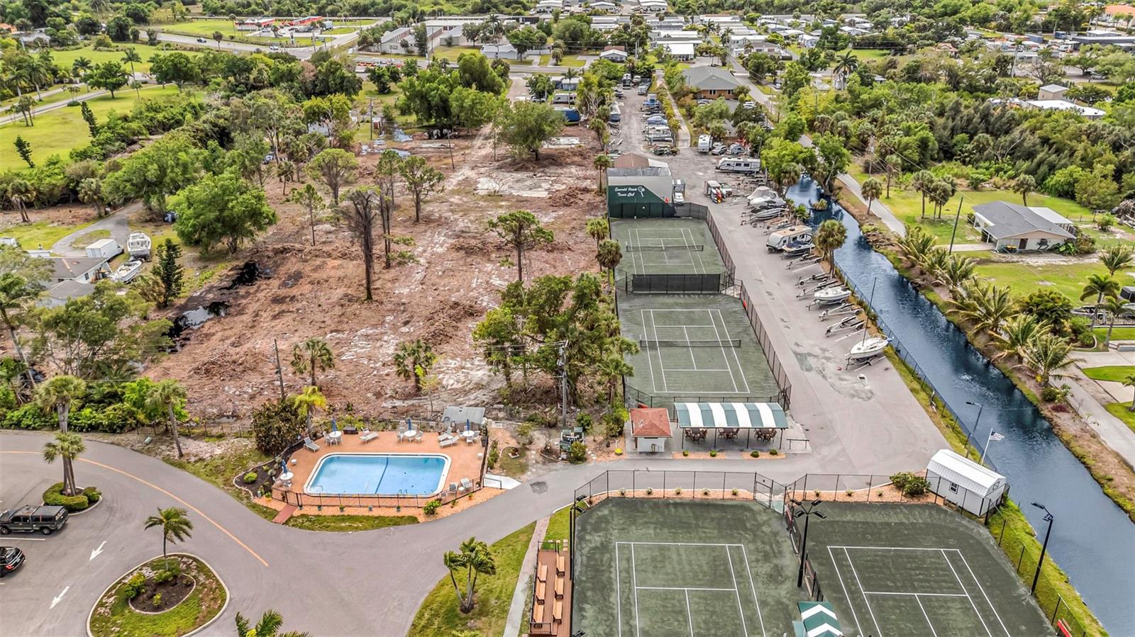 EMERALD POINTE PH 06 BLDG E - Residential