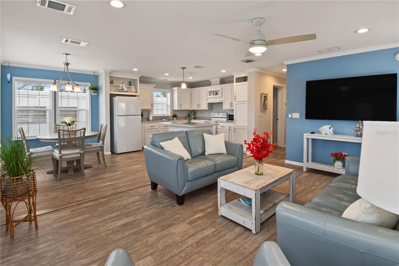 919 50TH AVENUE W, BRADENTON, FL, 34207 4 919 50TH AVENUE W
