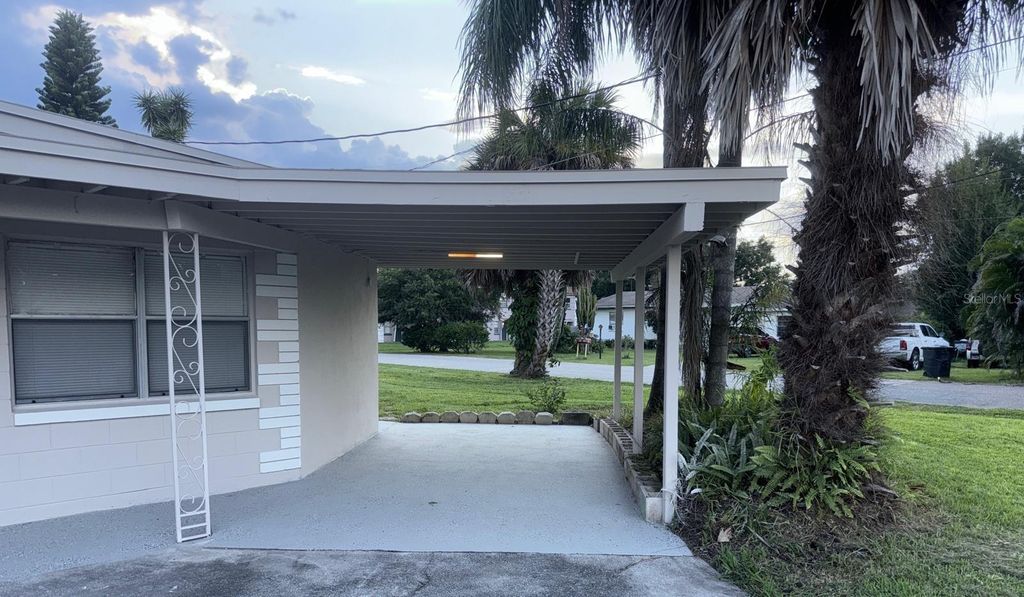 Photo of 1014 N Solandra Drive, Orlando, FL 32807 (MLS # S5139794)