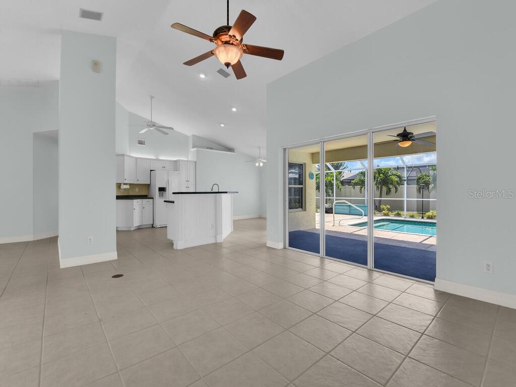 3616 SE 8TH PLACE