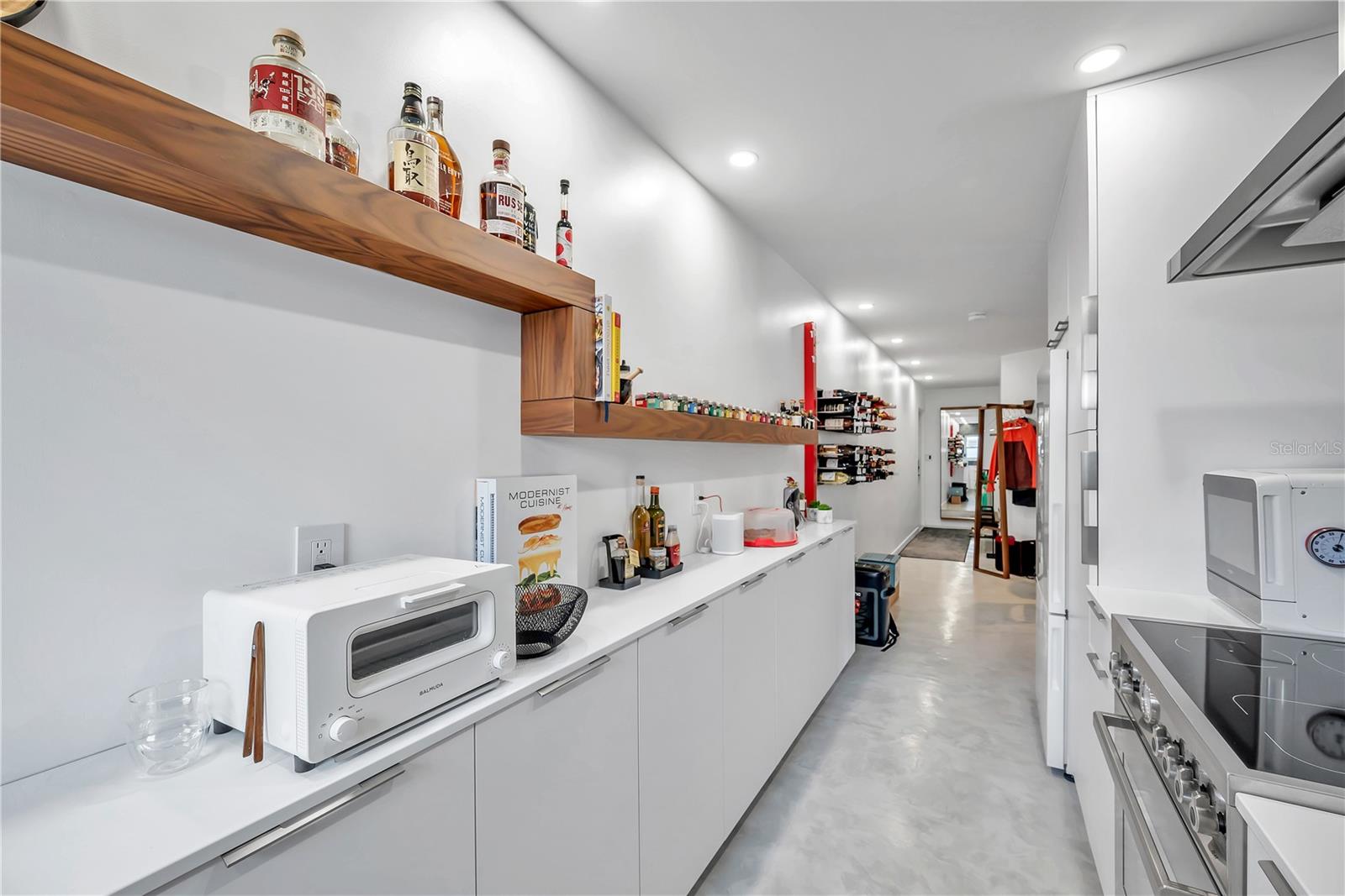 SIENA DOWNTOWN CONDO THE - Residential Lease