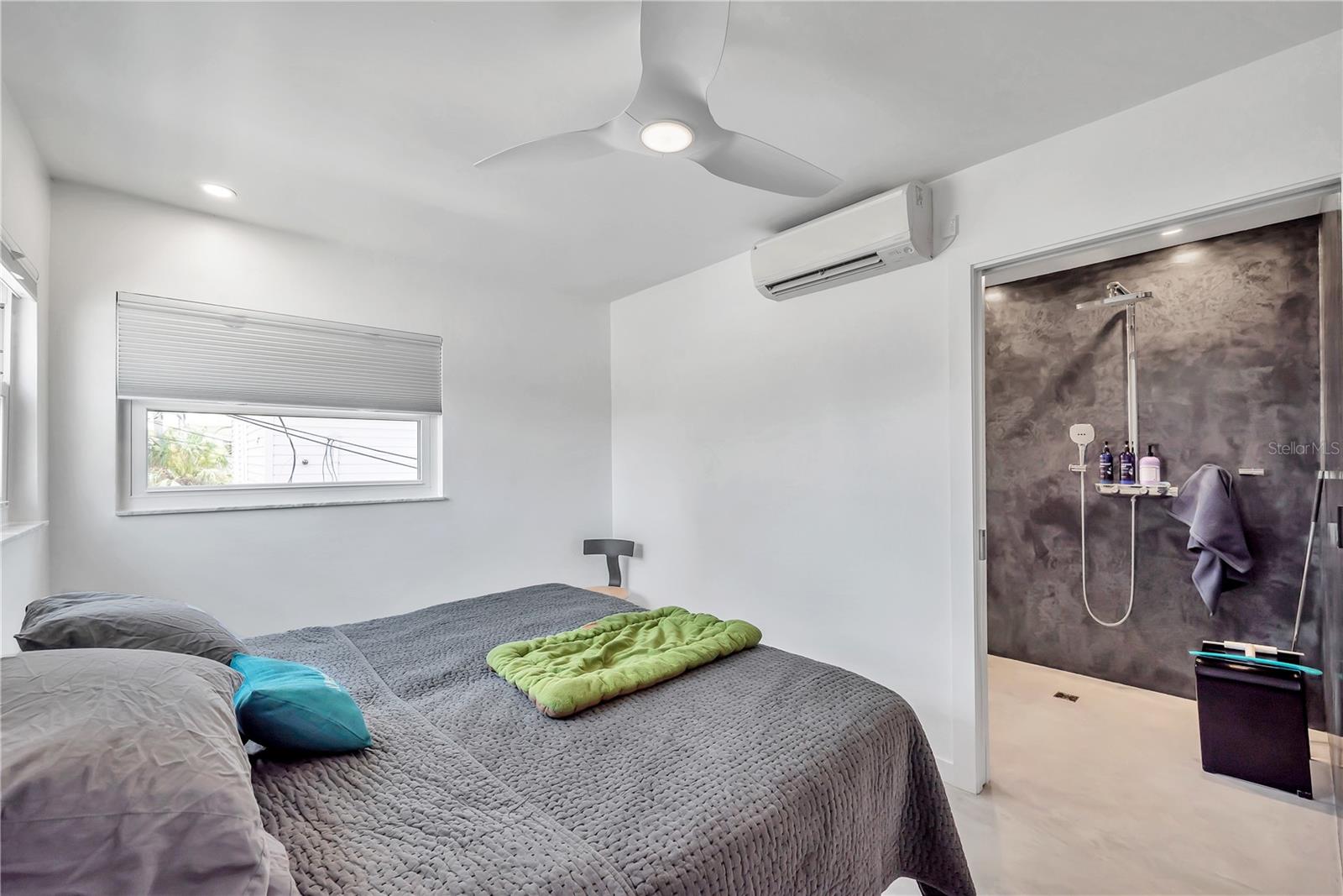 SIENA DOWNTOWN CONDO THE - Residential Lease