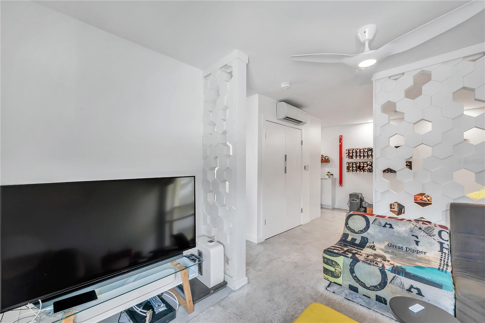 SIENA DOWNTOWN CONDO THE - Residential Lease