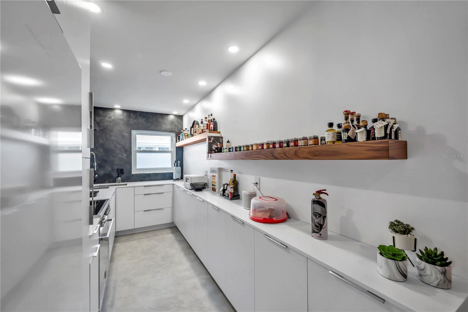 SIENA DOWNTOWN CONDO THE - Residential Lease