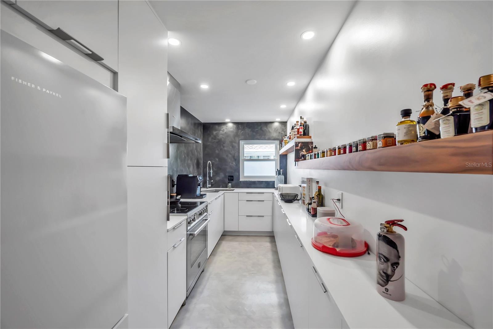 SIENA DOWNTOWN CONDO THE - Residential Lease