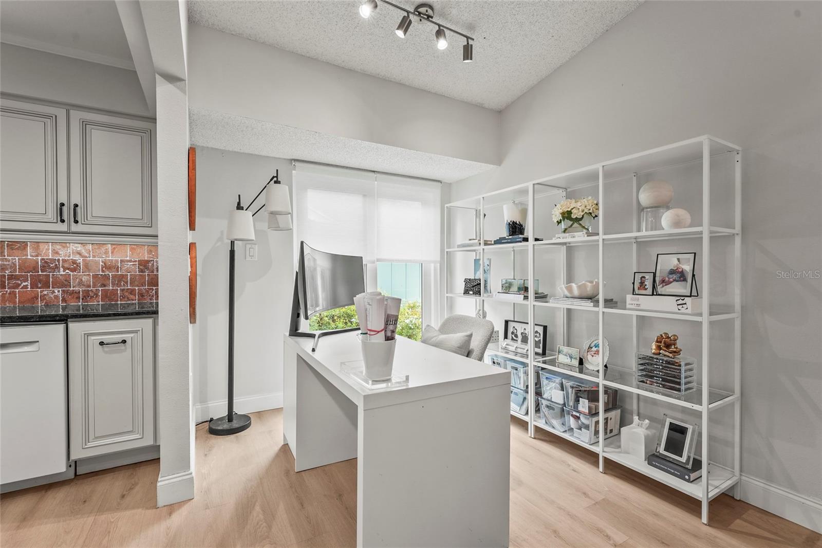 PINE TRACE CONDO - Residential