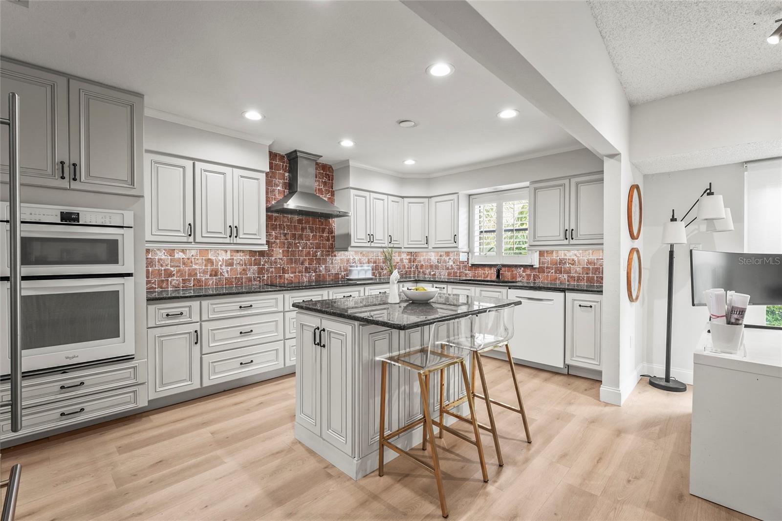 PINE TRACE CONDO - Residential