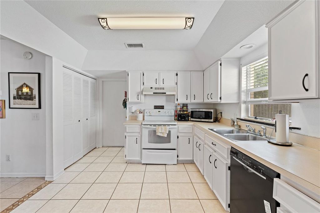 Photo of 9758 Fox Hollow Road, Tampa, FL 33647 (MLS # TB8497890)