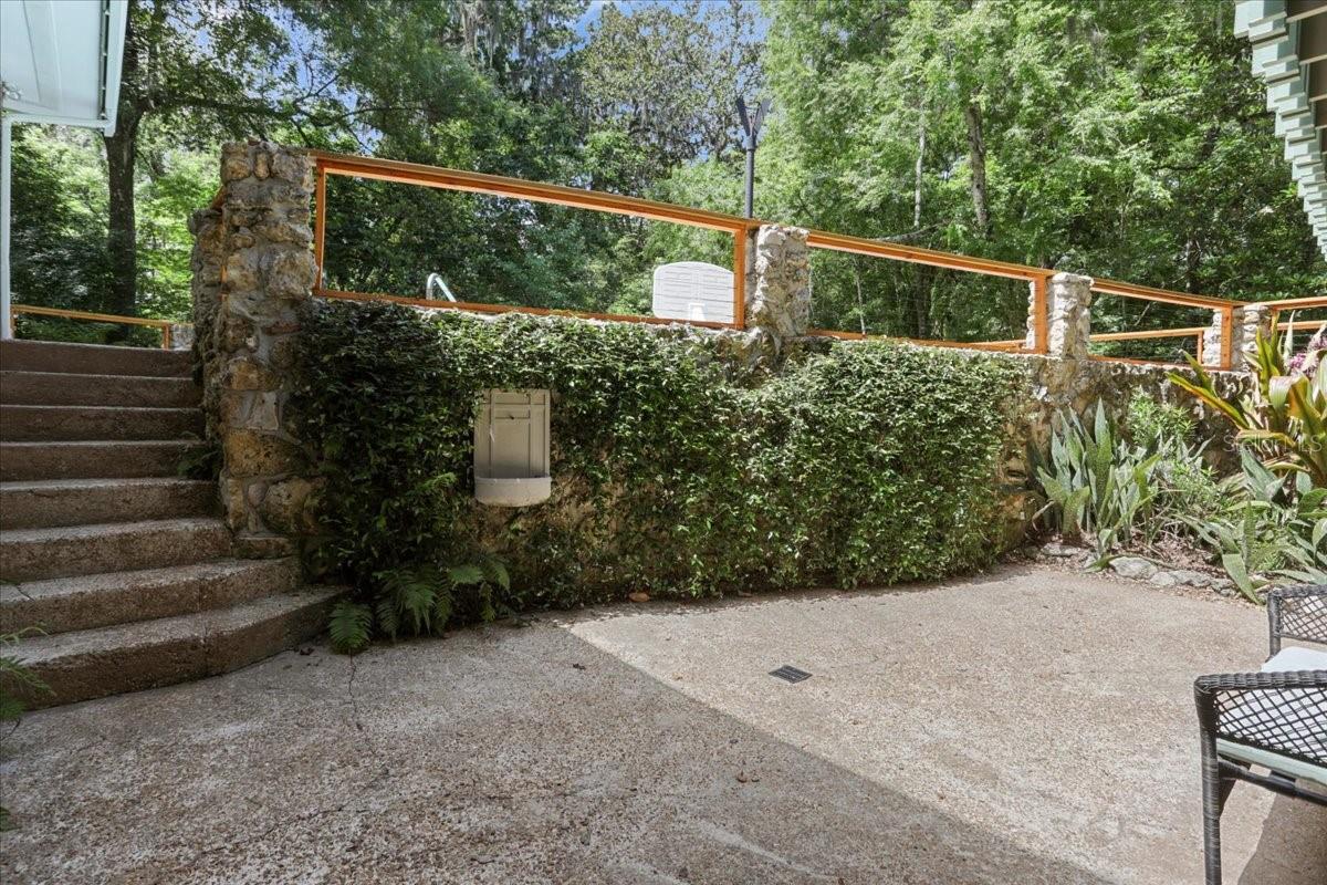 HILLSIDE - Residential