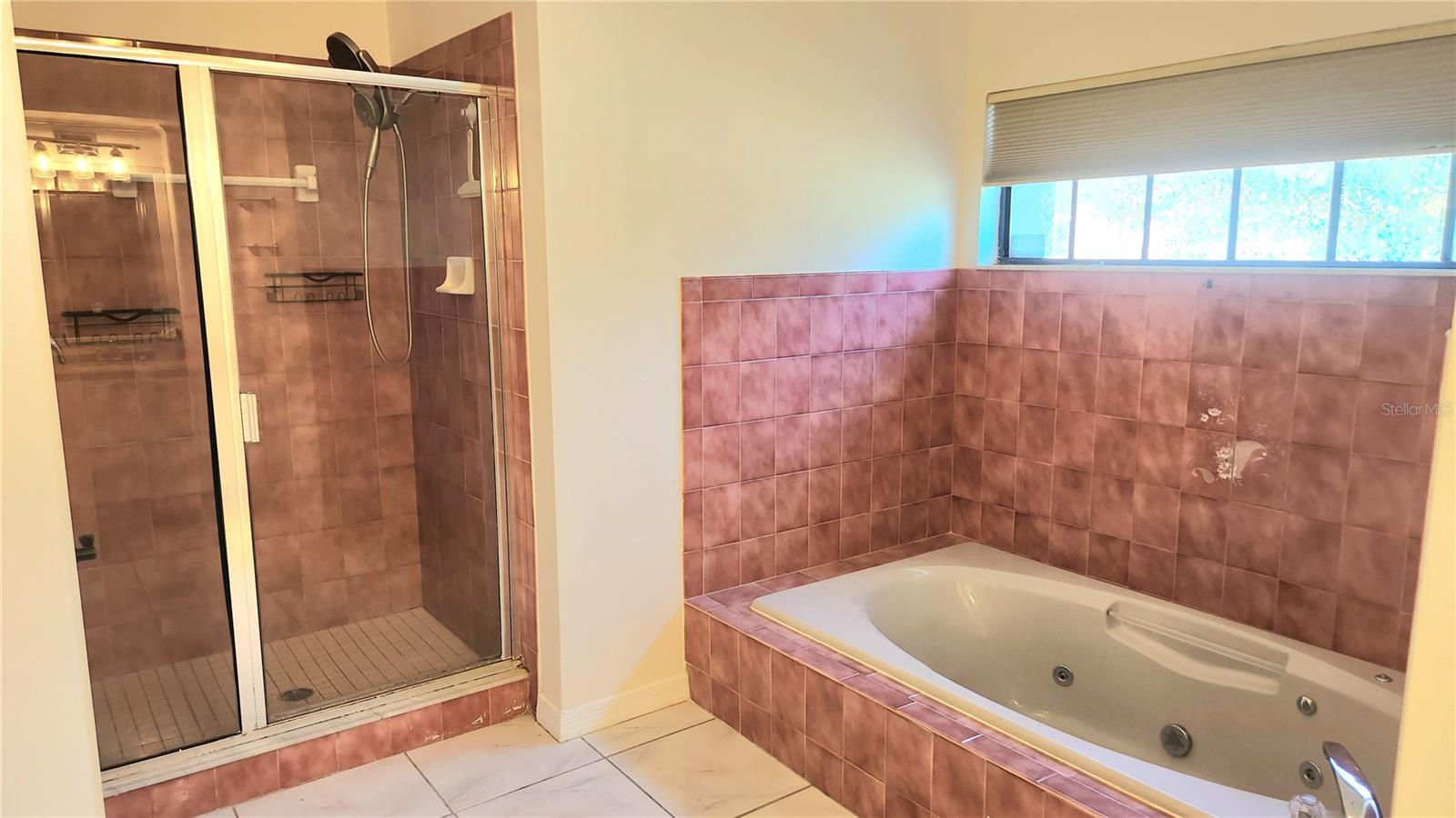 CREST SUB THE - Residential Lease