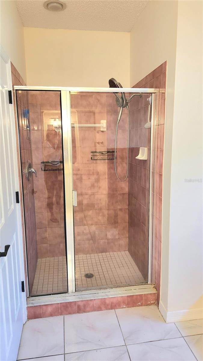 CREST SUB THE - Residential Lease