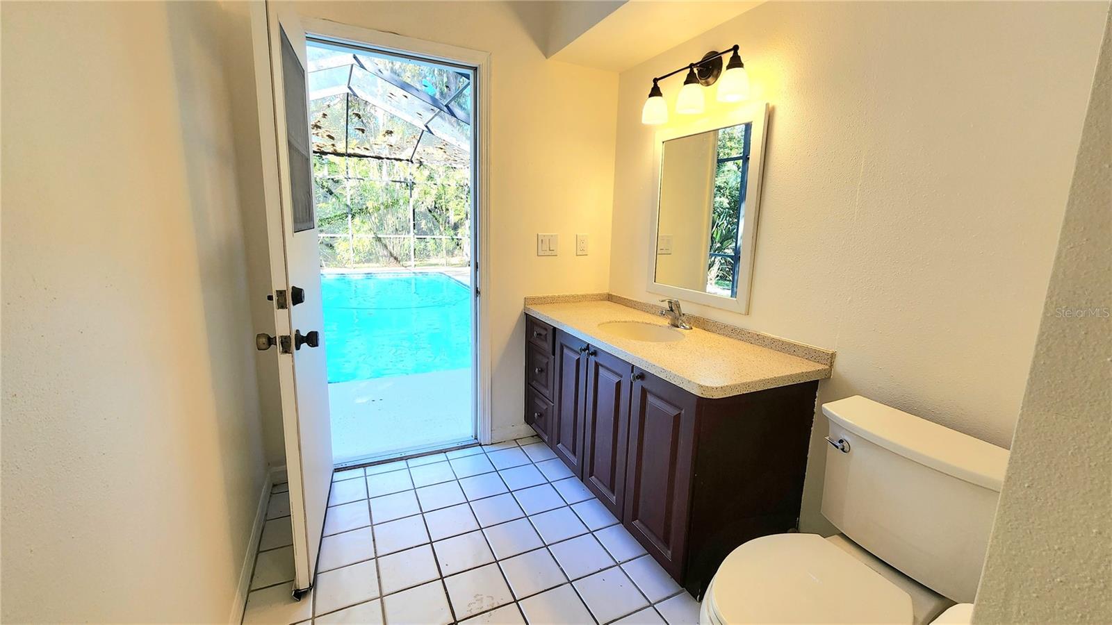 CREST SUB THE - Residential Lease