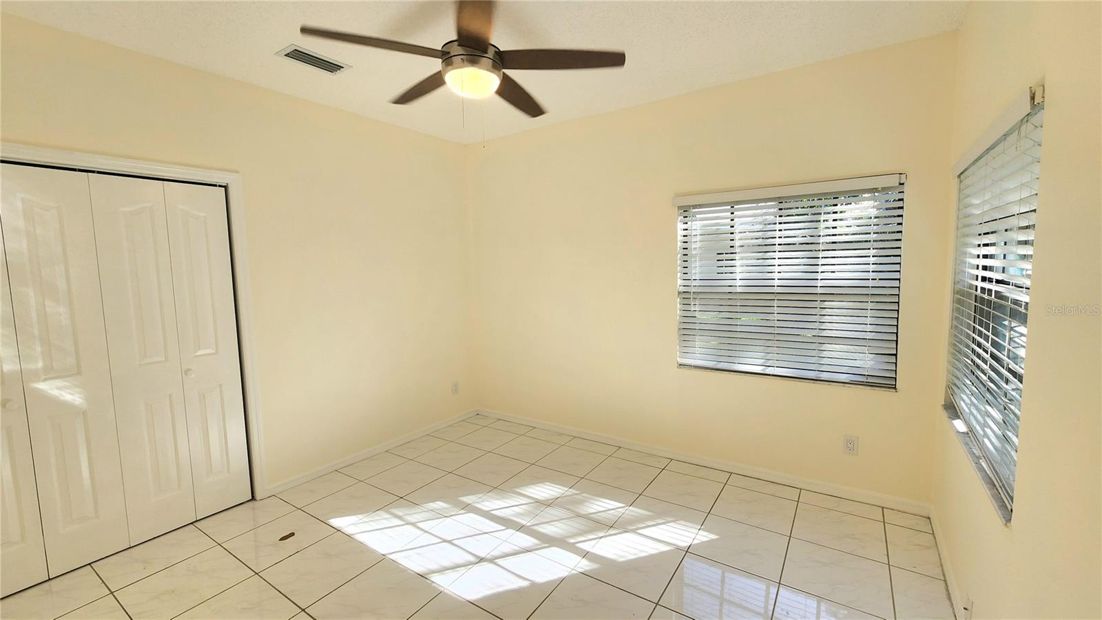 CREST SUB THE - Residential Lease