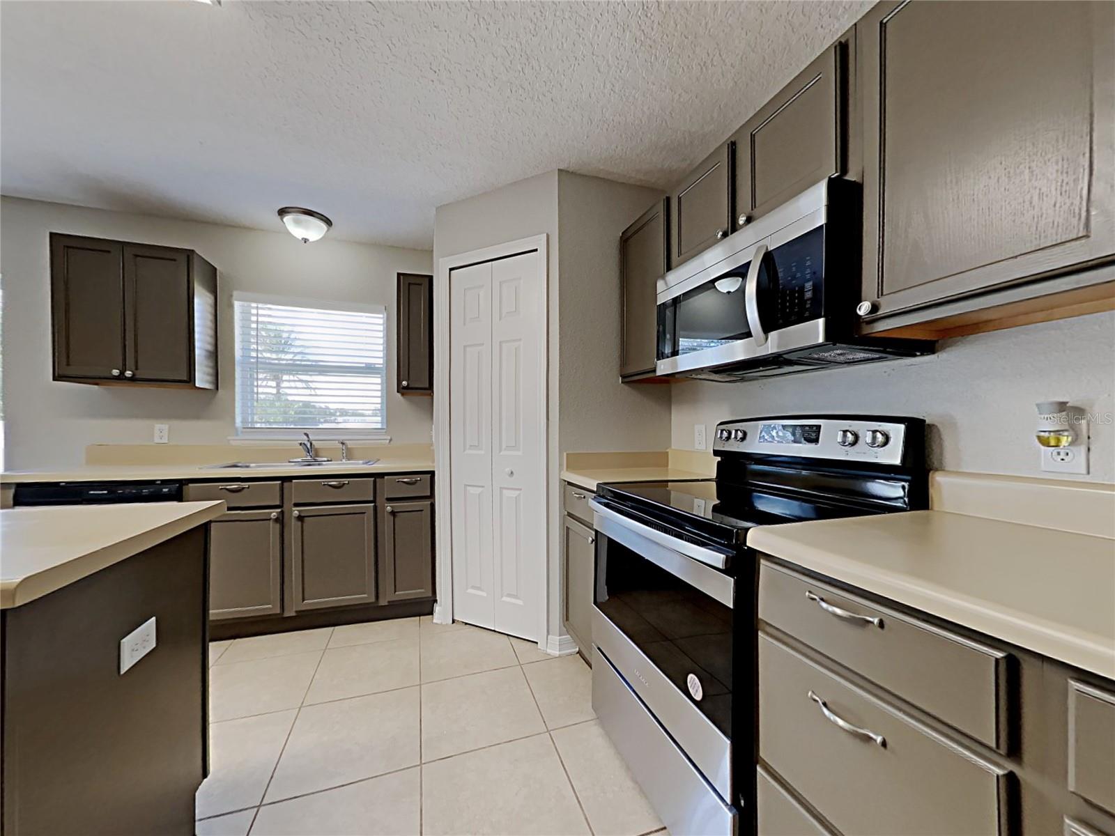 LAKE DOE COVE PH 04 A & M - Residential