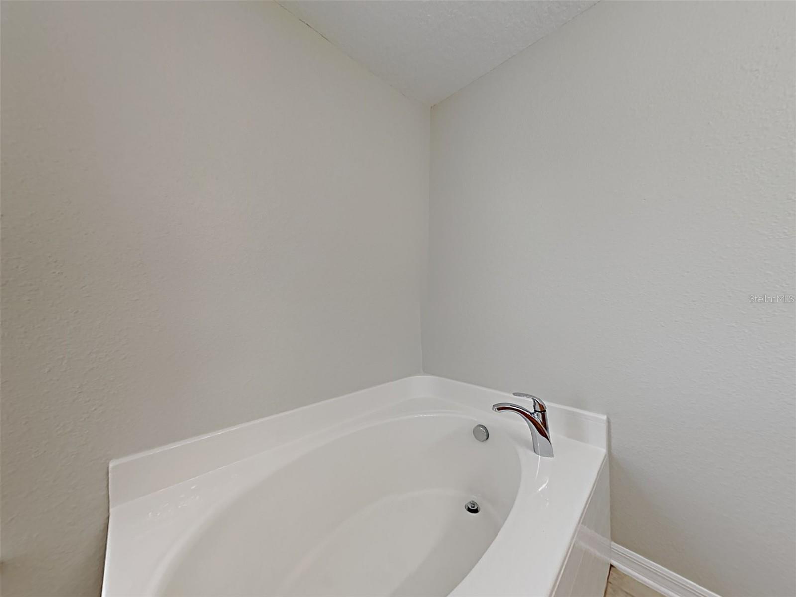 LAKE DOE COVE PH 04 A & M - Residential