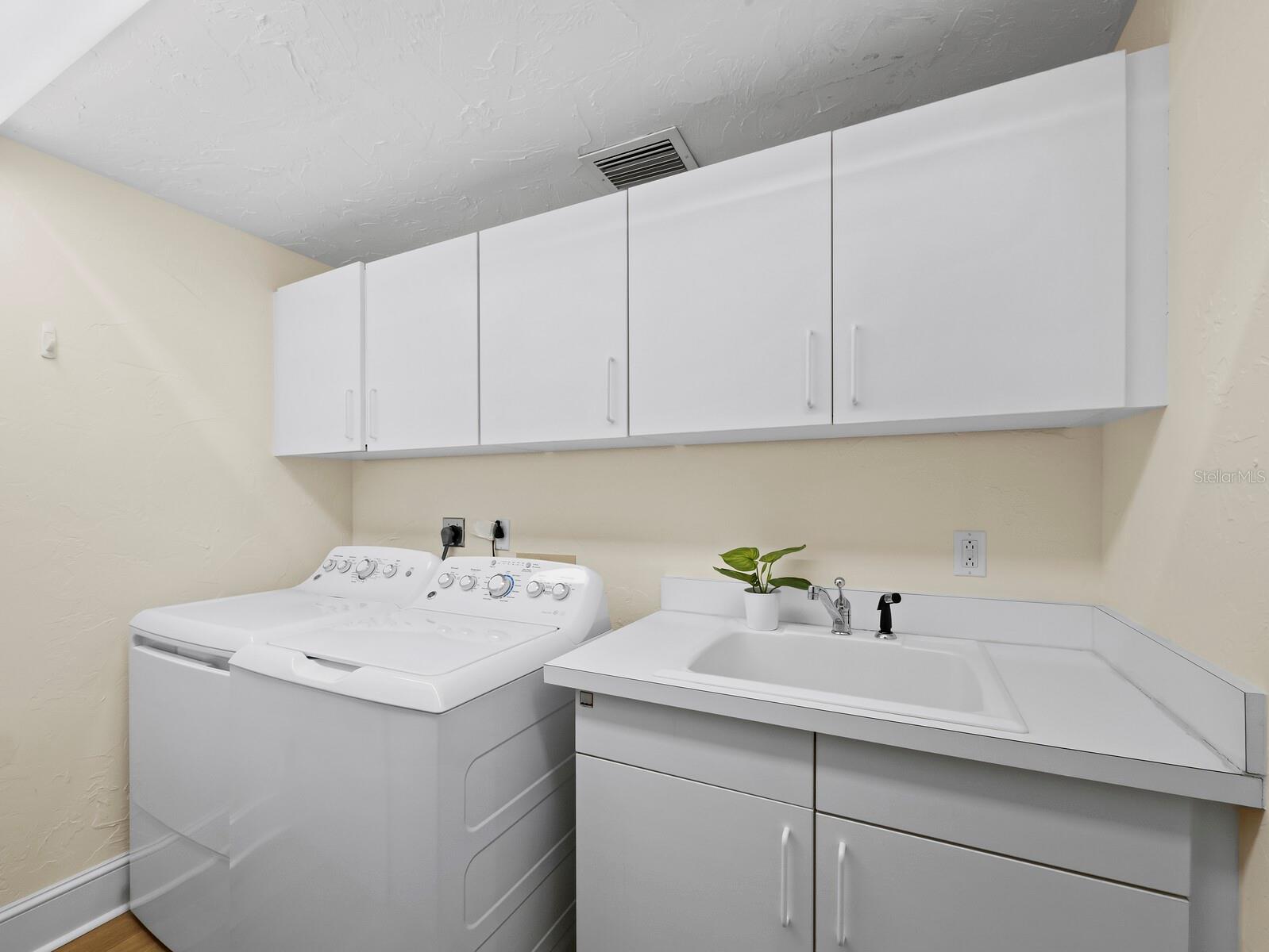 GRAND BAY 2 - Residential