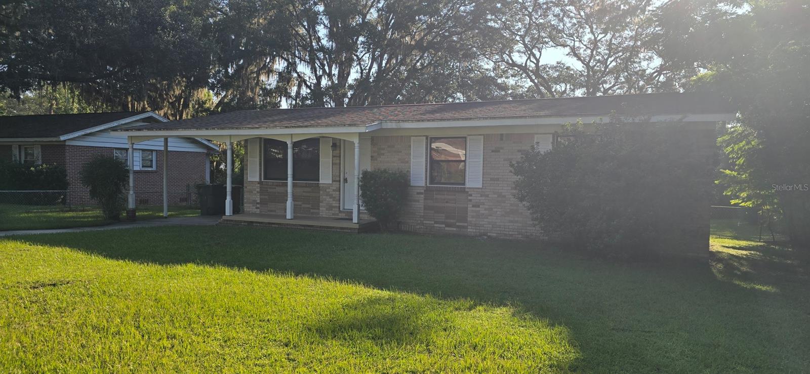 Beautiful 3 bed, 2 bath home in quiet SE Ocala neighborhood. Newer appliances in kitchen. Walk-in closet in primary bedroom, as well as extra closet space in hallway. Pantry area in kitchen. Large fenced backyard.