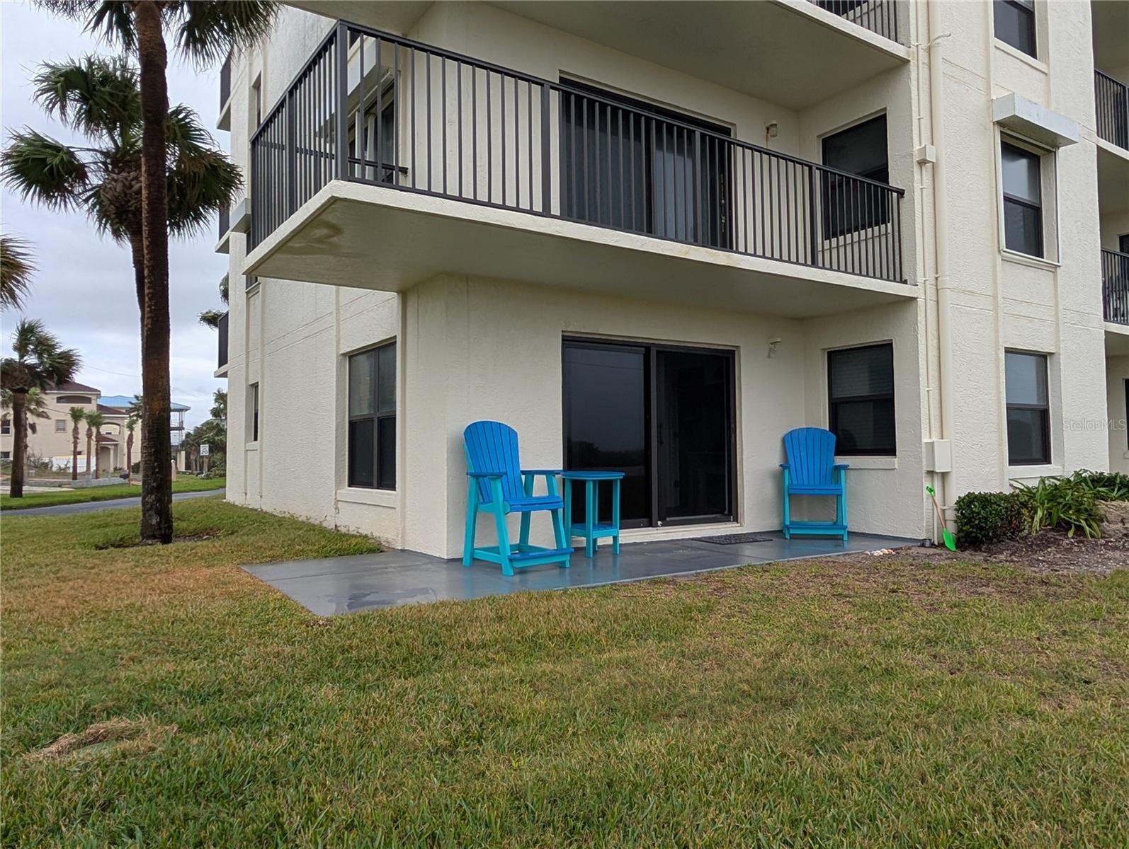 This beautiful ground floor end unit oceanfront condo in desirable Seabridge community offers 1000 sq ft of living space with 2 bedrooms, 2 baths and in unit laundry. The spacious kitchen has newer stainless steel whirlpool appliances and lots of cabinet space. Vinyl plank flooring throughout with updated bathrooms. All windows and sliding door are hurricane rated and community has a brand new roof. Community clubhouse and heated pool.