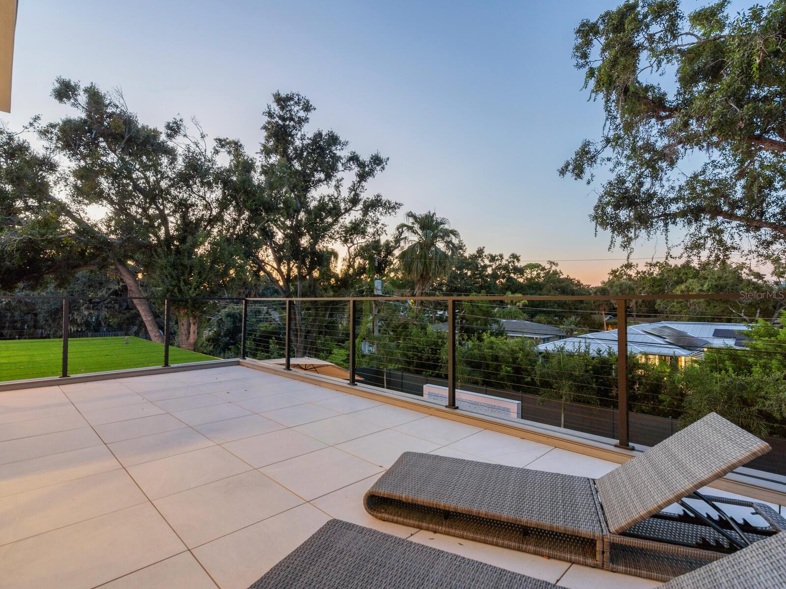 SINGLETARYS SUB - Residential Lease