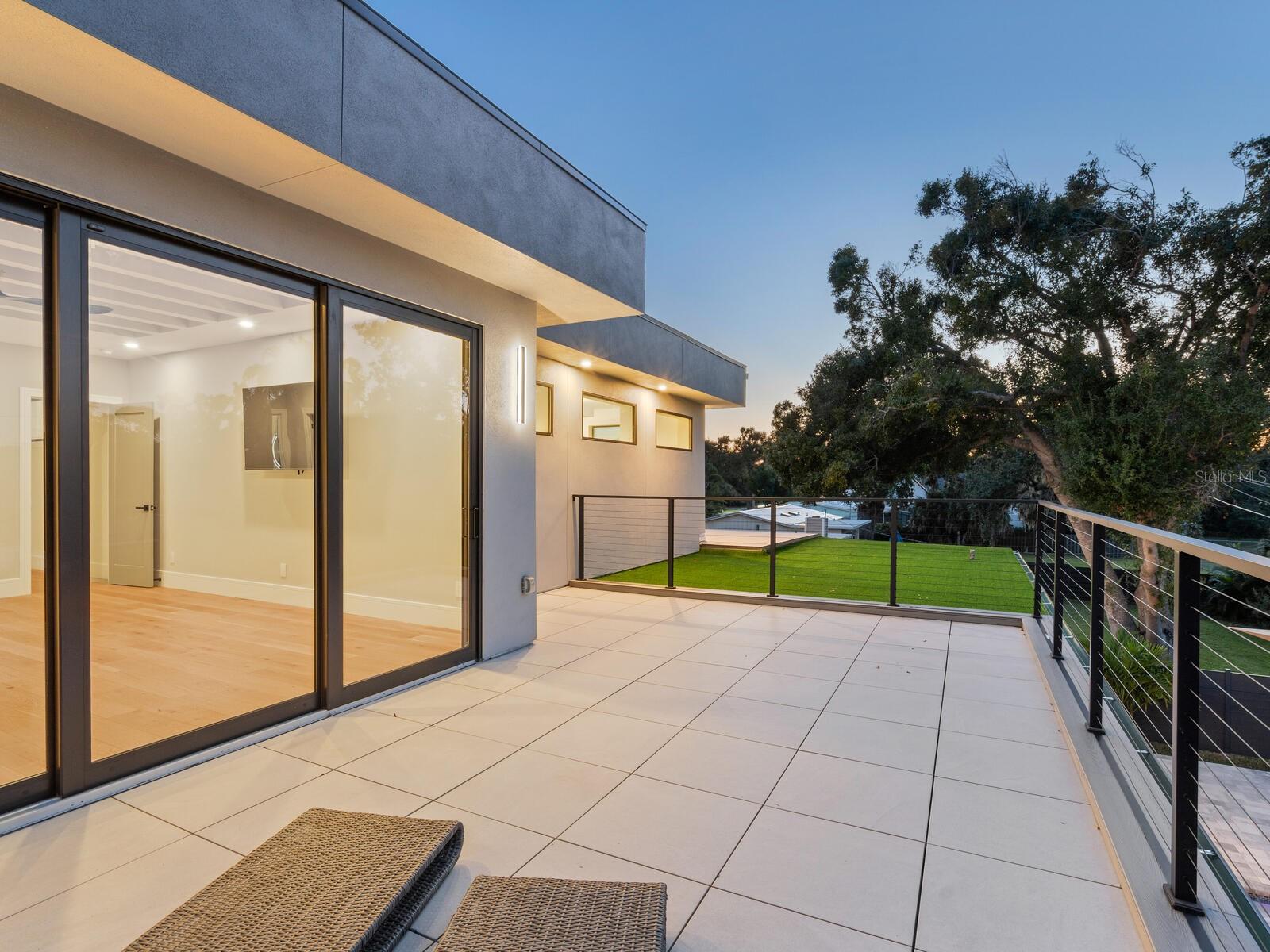 SINGLETARYS SUB - Residential Lease