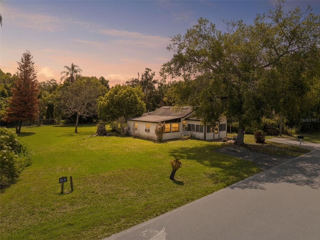 Photo of 1203 Sasoon Avenue, Orlando, FL 32803 (MLS # O6405655)