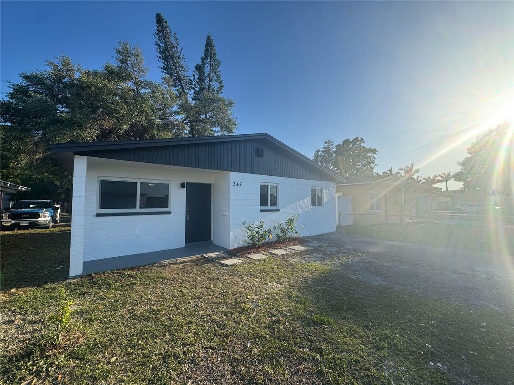 Photo of 342 51st Avenue N, St Petersburg, FL 33703 (MLS # TB8371078)