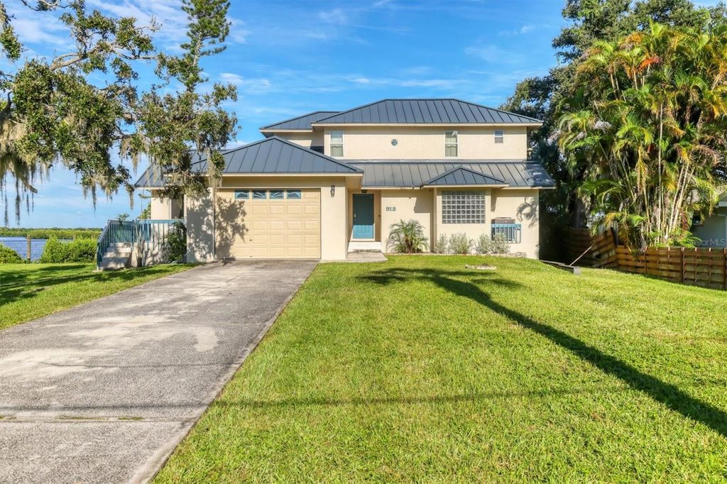 Photo of 913 Tropical Drive, Bradenton, FL 34208 (MLS # A4665870)