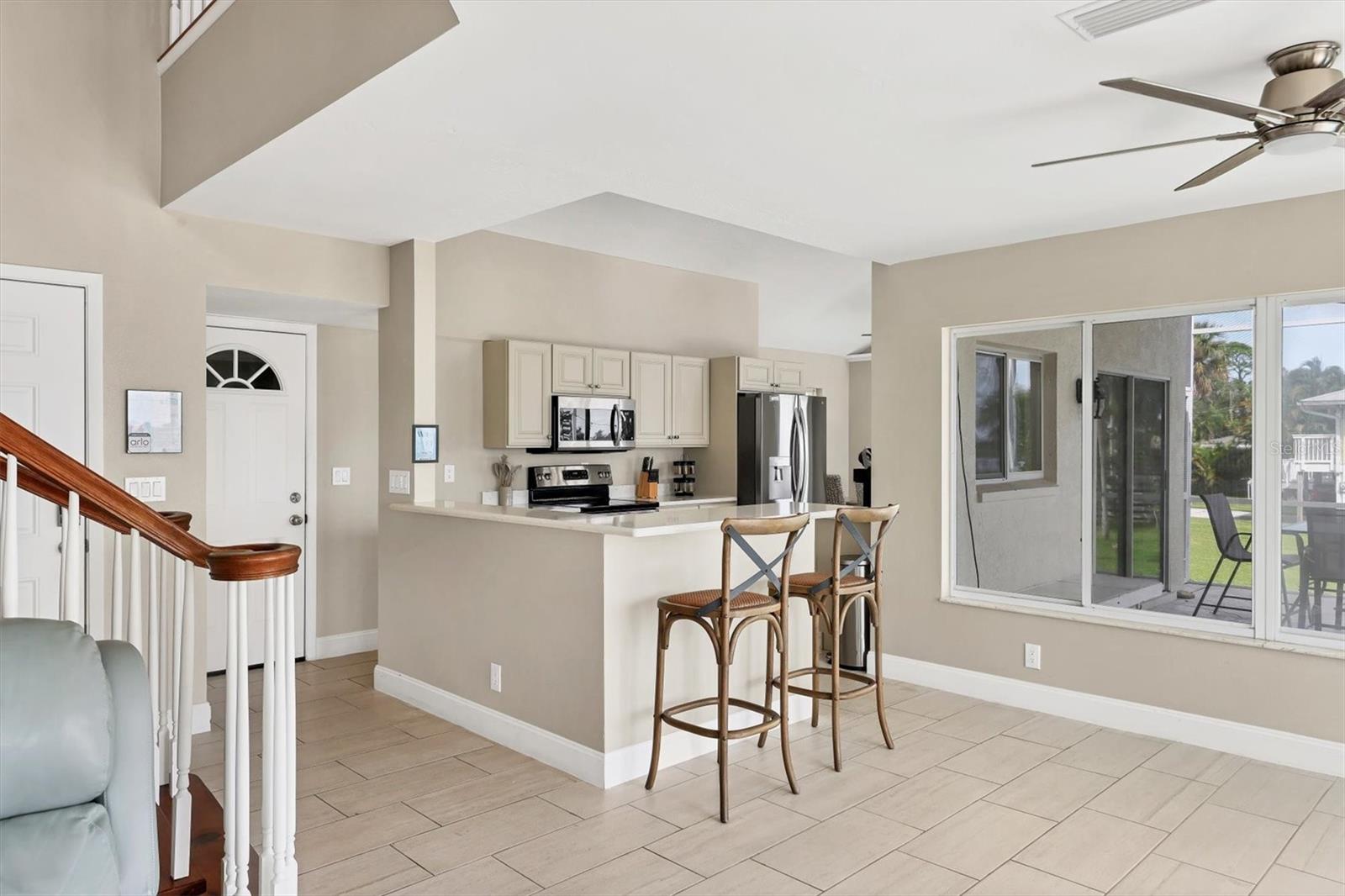 TROPICAL SHORES - Residential