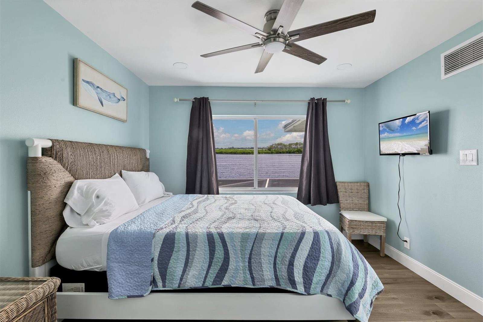 TROPICAL SHORES - Residential