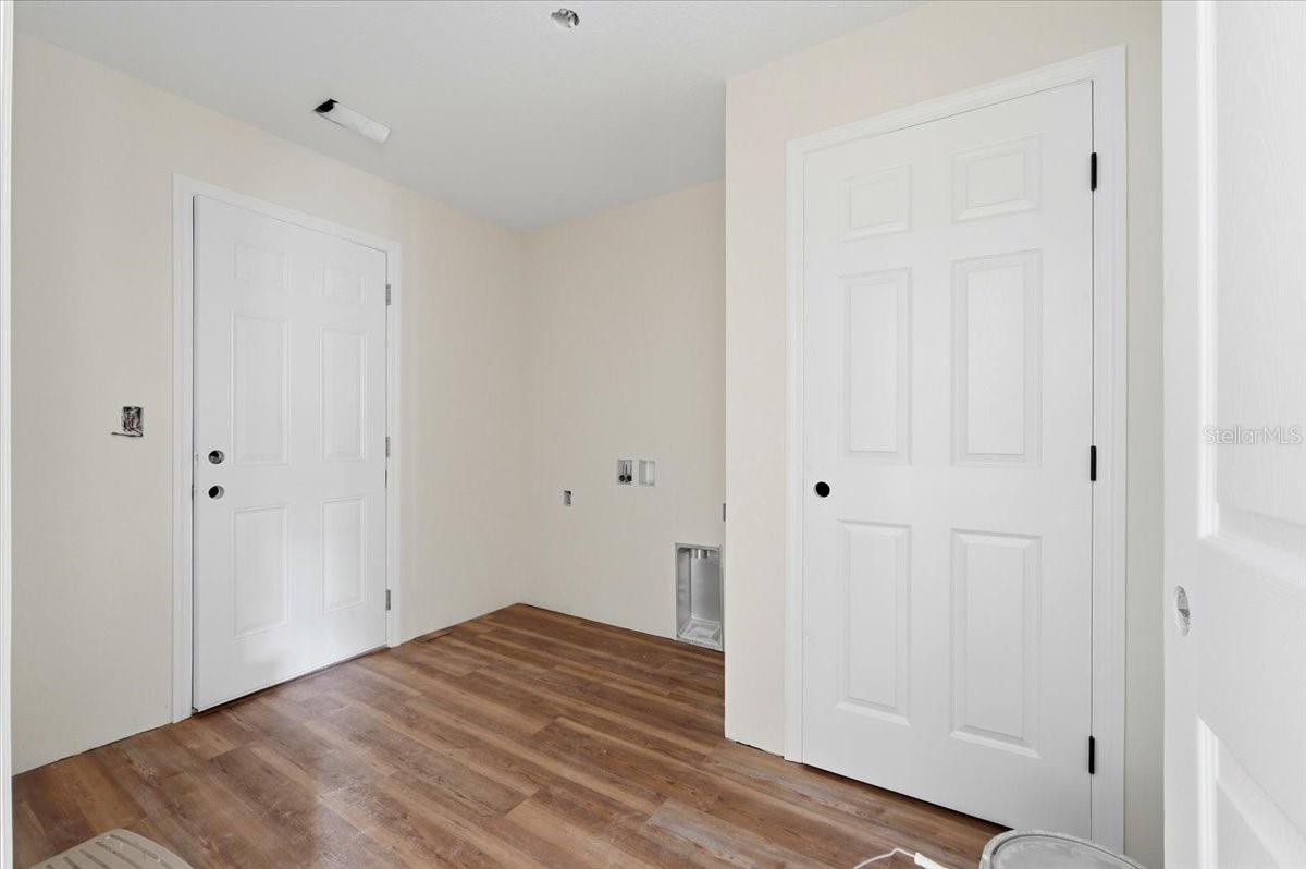 AUBURNDALE HEIGHTS - Residential