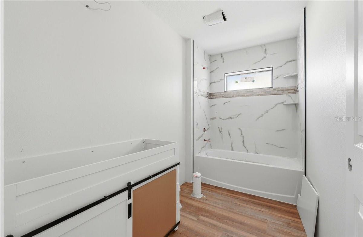 AUBURNDALE HEIGHTS - Residential