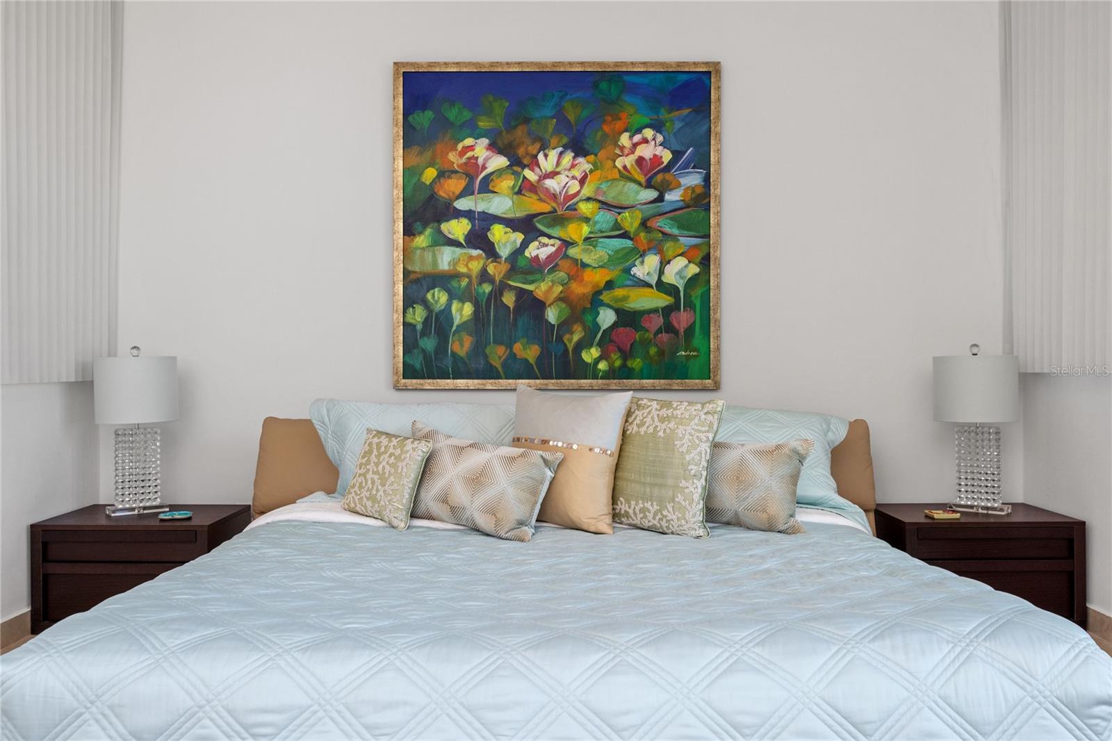 OCEAN SIXTEEN - Residential