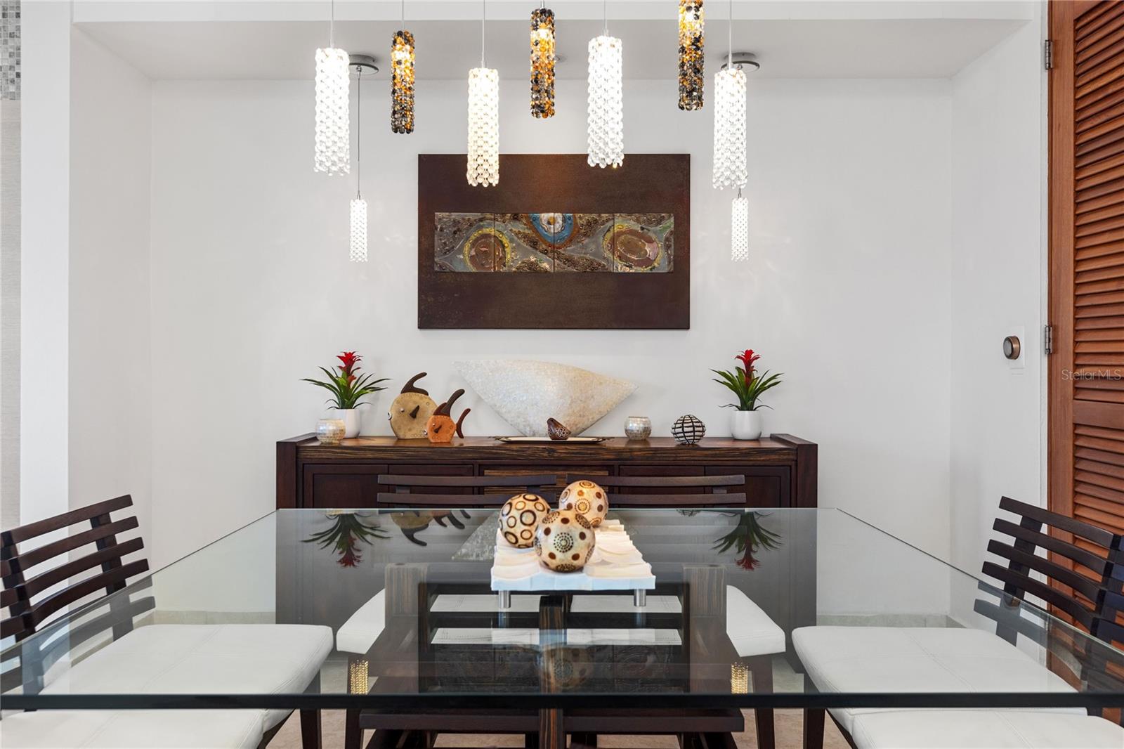 OCEAN SIXTEEN - Residential