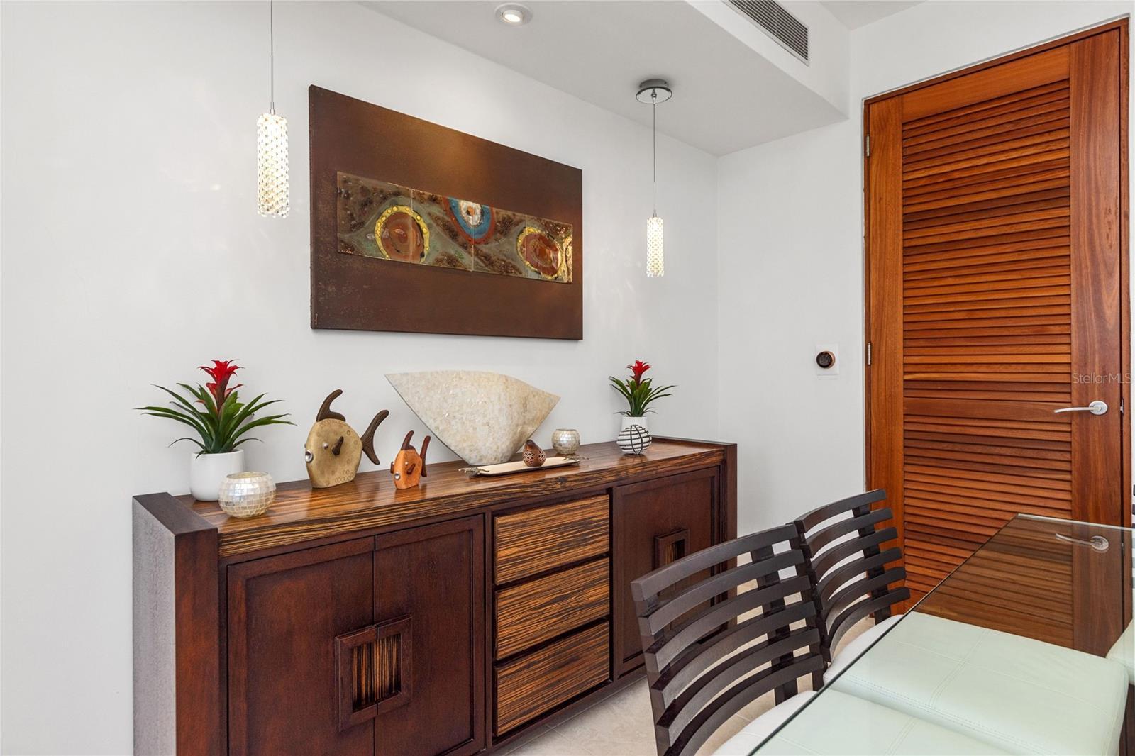 OCEAN SIXTEEN - Residential