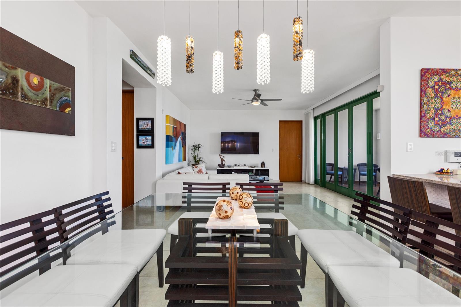 OCEAN SIXTEEN - Residential