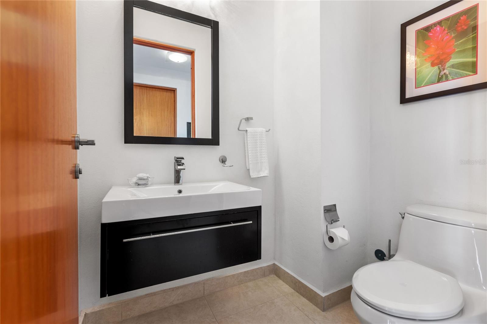 OCEAN SIXTEEN - Residential