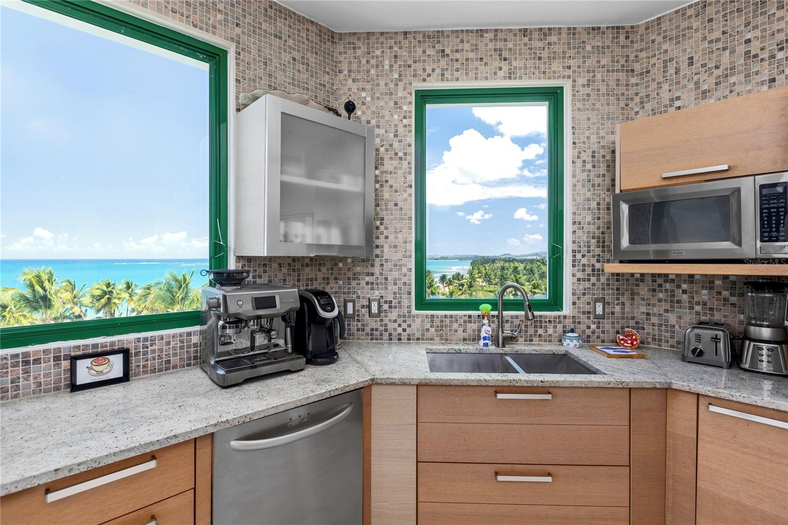 OCEAN SIXTEEN - Residential